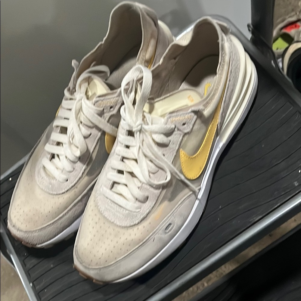 Nike Cream and Yellow Low-Top Sneakers with Suede and Mesh